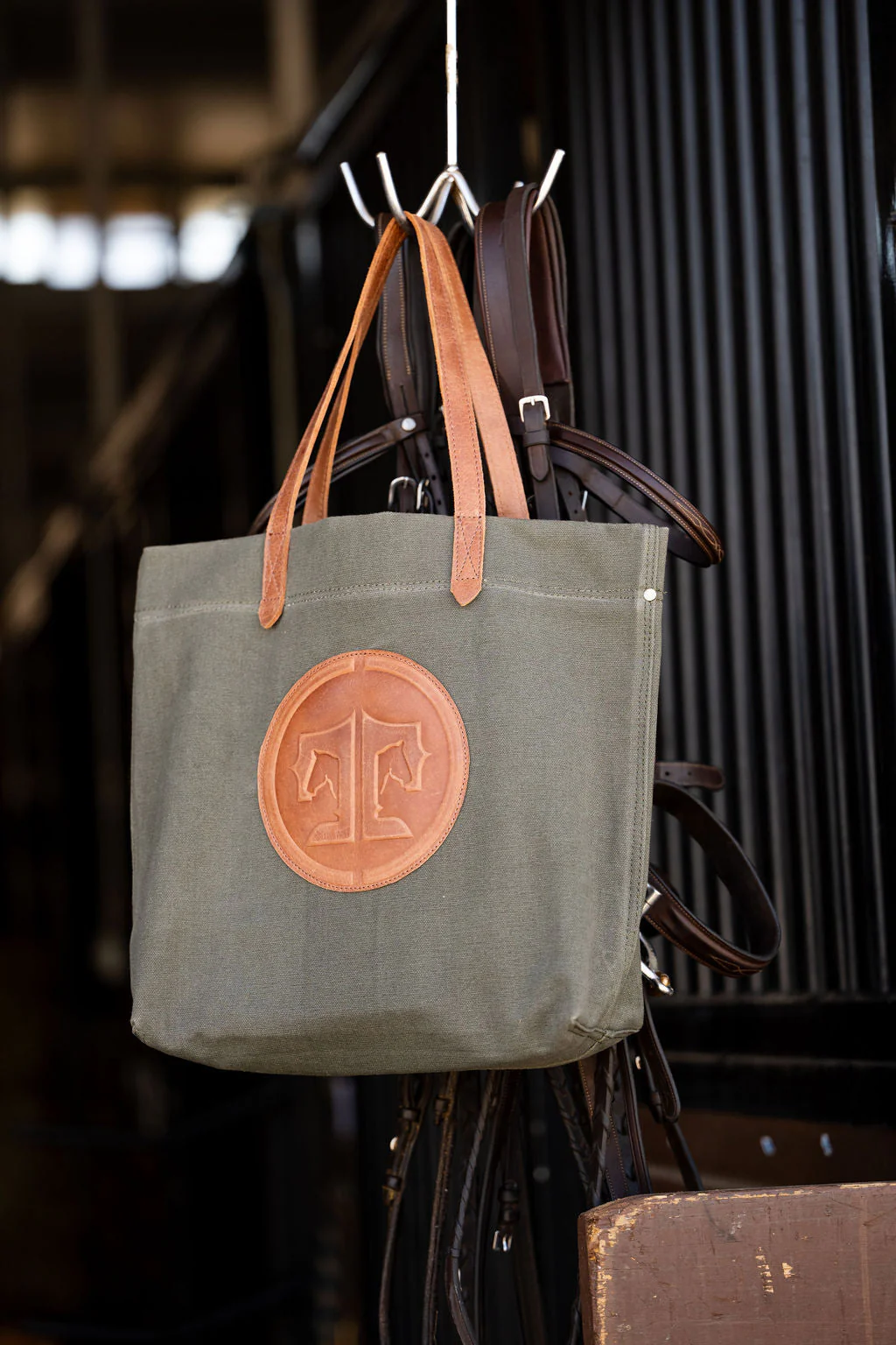 Tucker Tweed Equestrian Barn Bag - Image 6