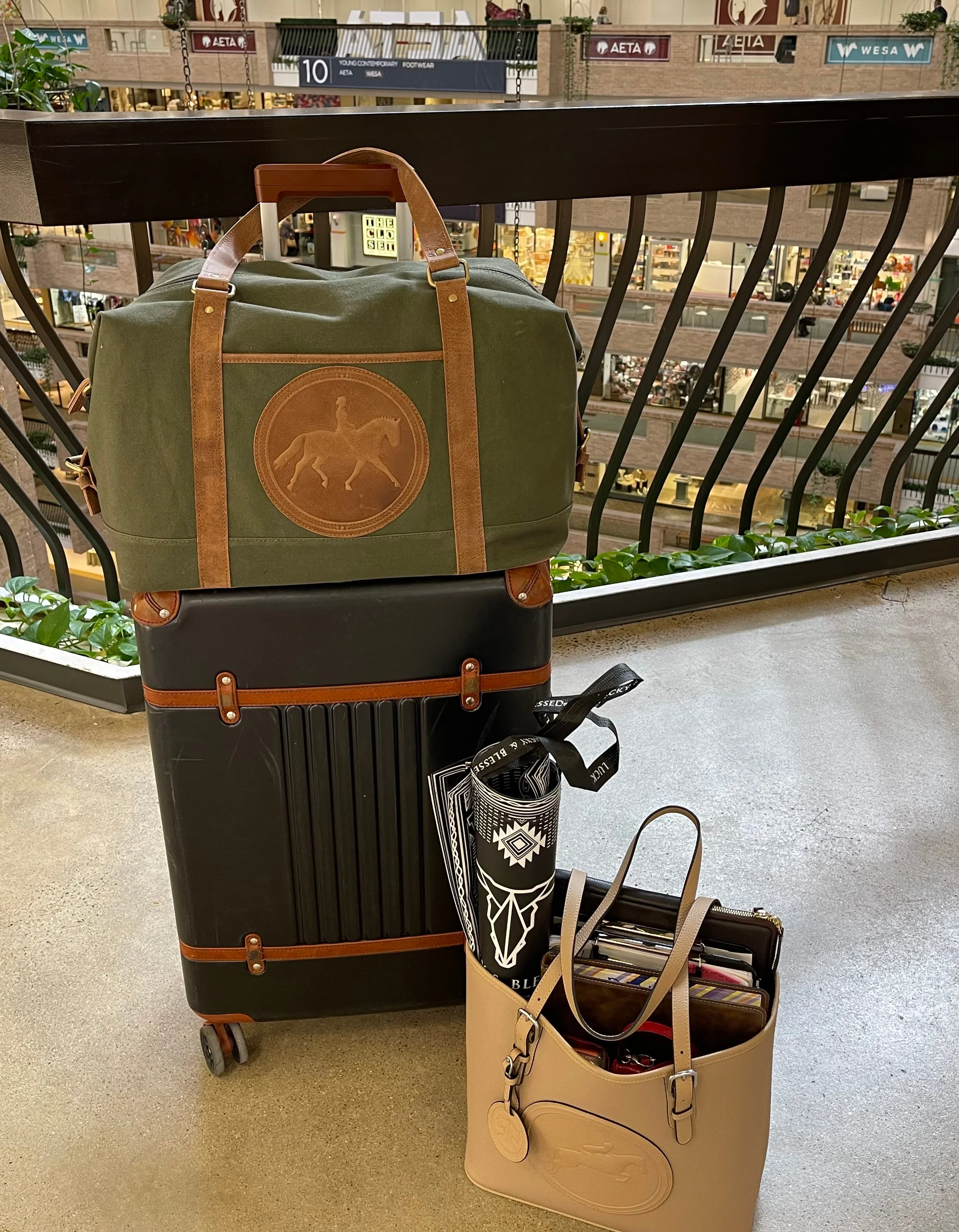 Tucker Tweed Equestrian Barn Duffle - Image 4