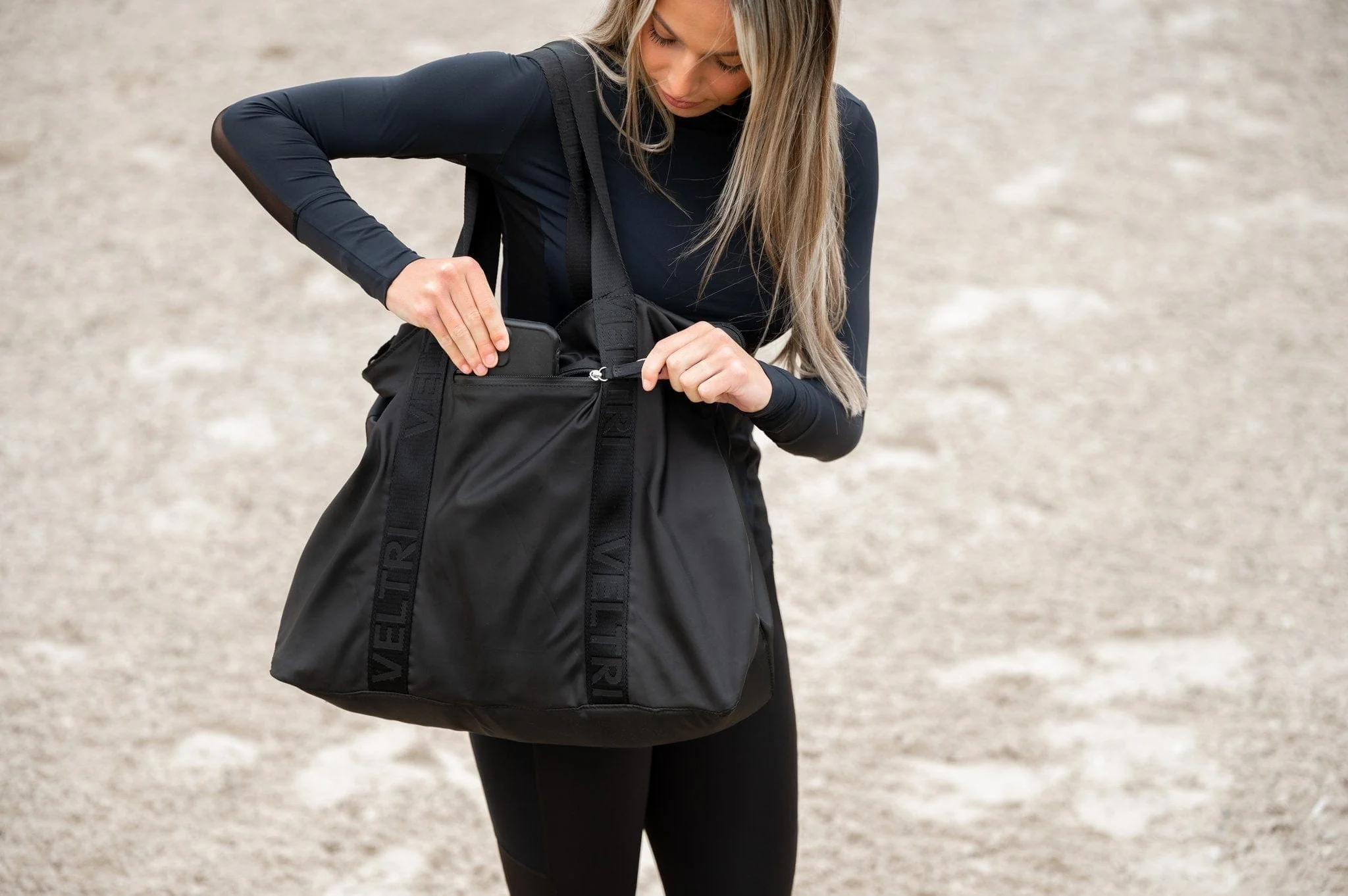 Veltri Sport Newport Tote - Image 10