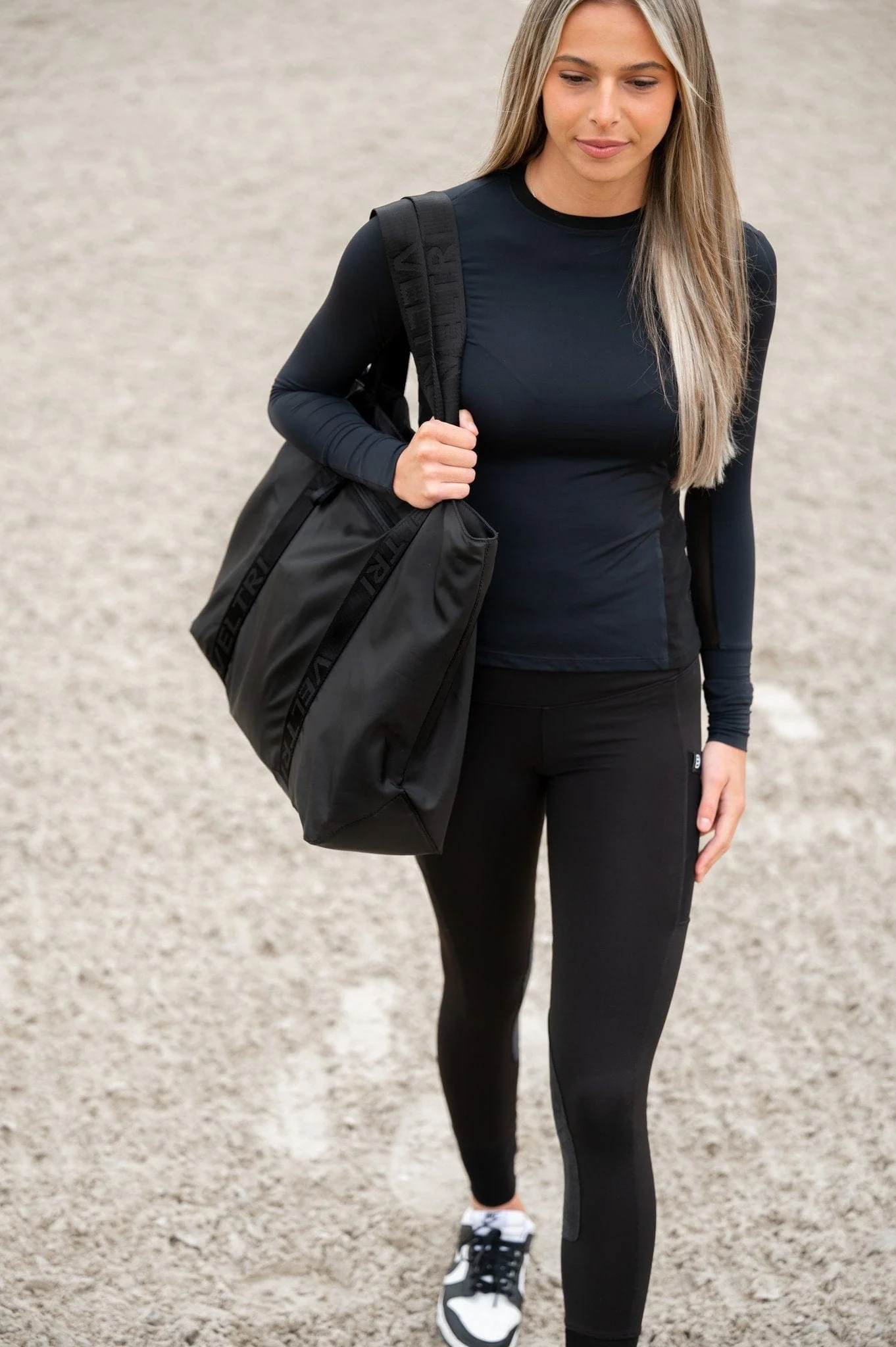 Veltri Sport Newport Tote - Image 8