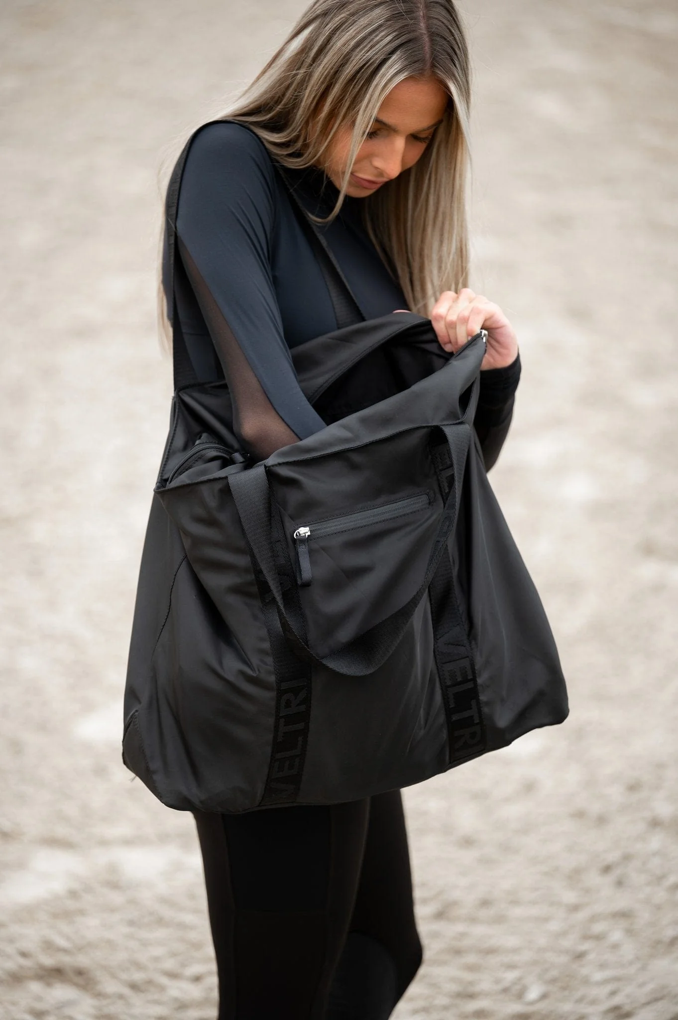 Veltri Sport Newport Tote - Image 9